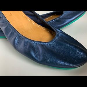 Size 10 limited addition midnight blue Tieks